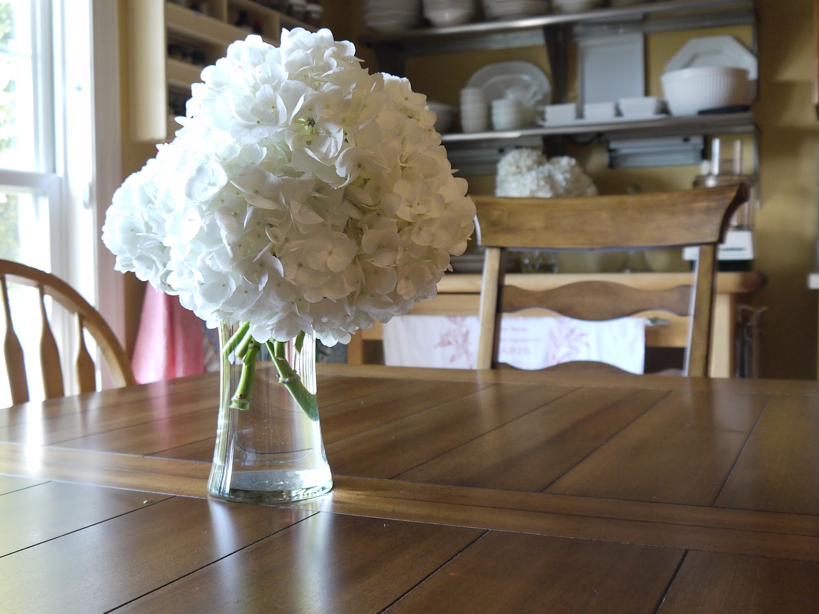 Farmhouse Chic Kitchen Table :: New-To-Us